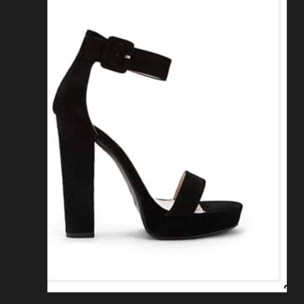 Forever 21 Black heels band new never worn.